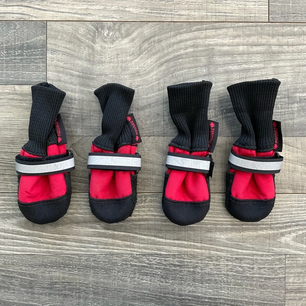 Muttluks Original Fleece-Lined Winter Dog Boots Reflective XX-SMALL Red Black
